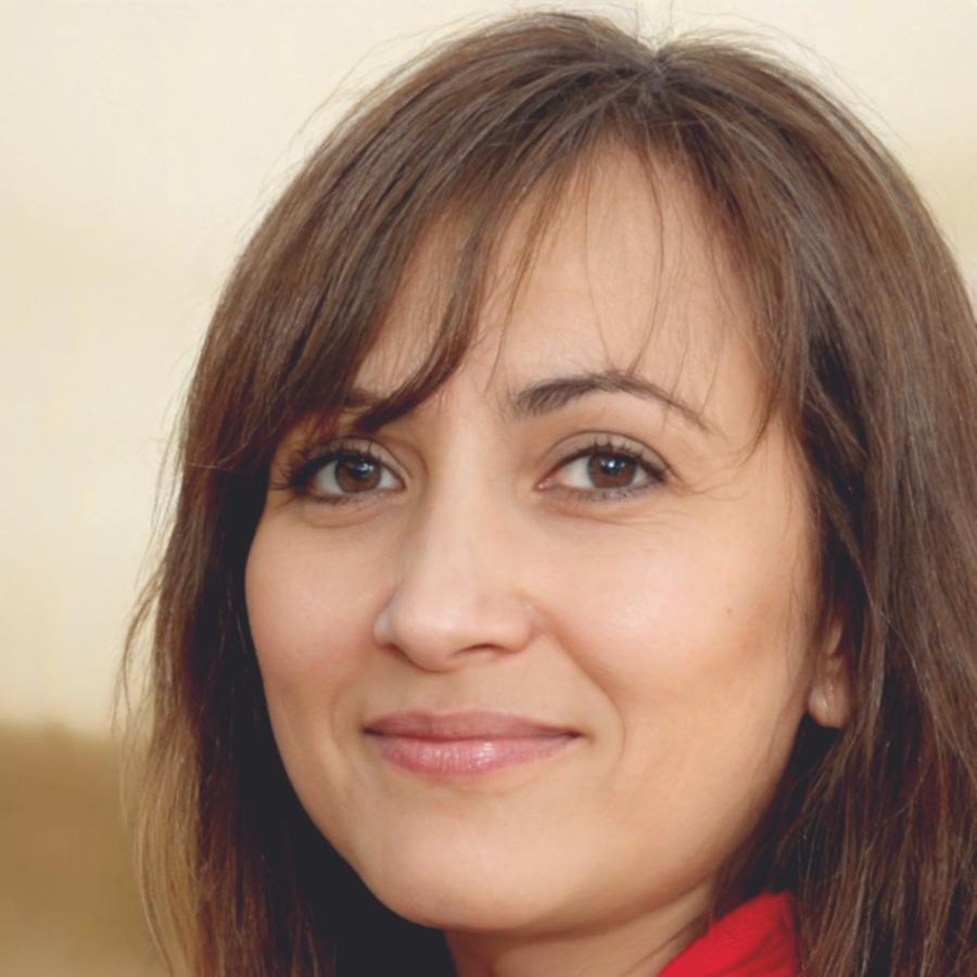 Elena Rodríguez, Consultora en Gestión de Riesgos