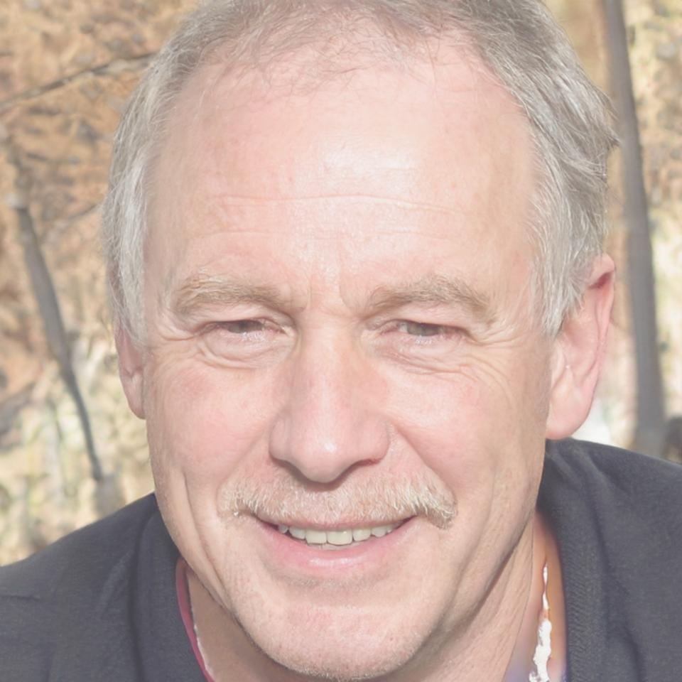 Miguel Rodríguez, Director Financiero